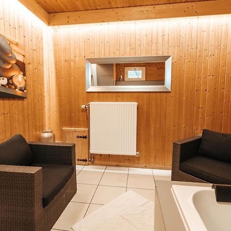 Вилла Le Loup Gris - 35 Pers - Vue-Wellness, Butgenbach-Malmedy Экстерьер фото